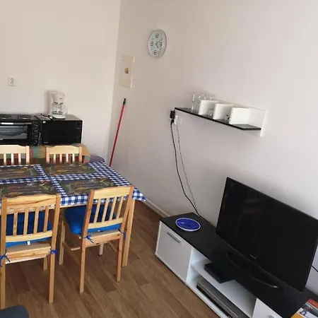 Monty Apartamento *