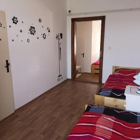 Monty Apartamento *